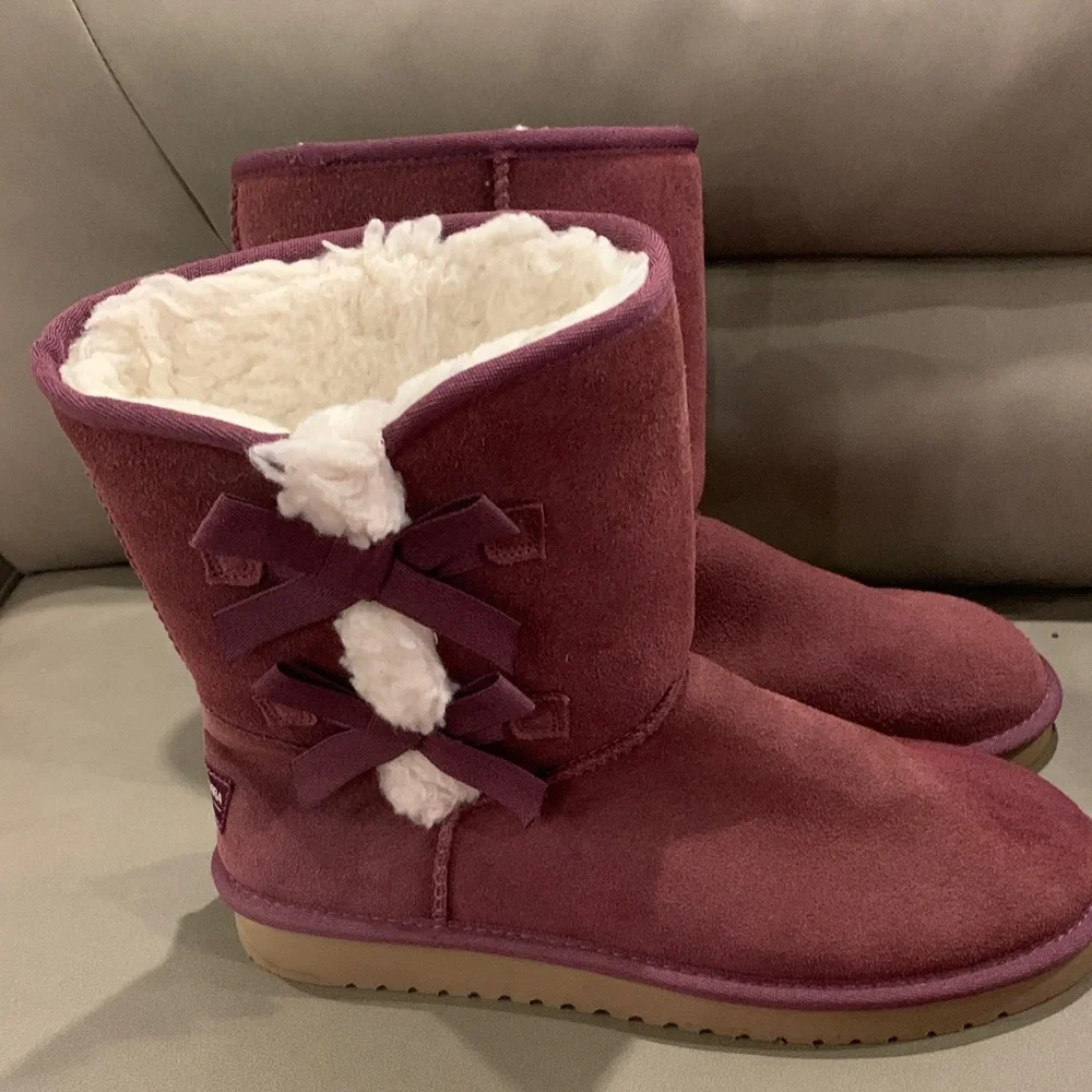 Uggs Koolaburra Women's Plush-Lined Bow Accent MidCalf Boots Size 9 NEW Burgundy